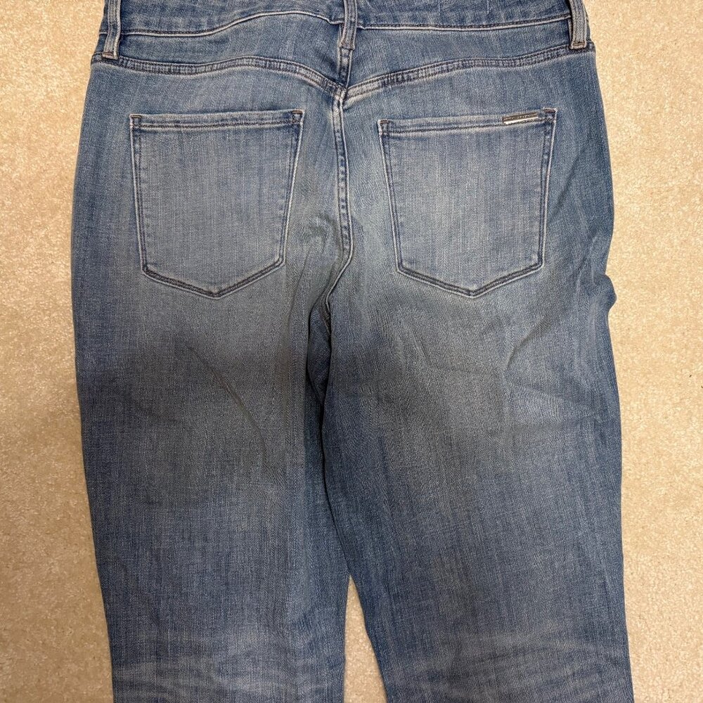 WHBM Mid-Rise Girlfriend Cropped Jeans - Picture 3 of 3